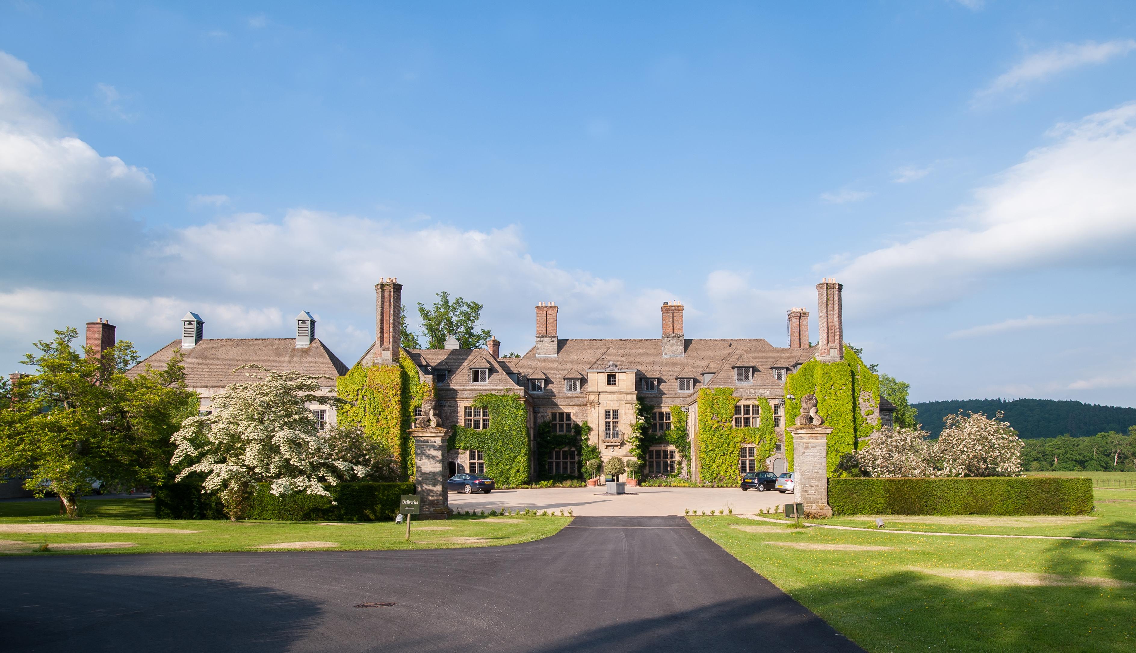 Llangoed Hall Guest House Bronllys Bagian luar foto