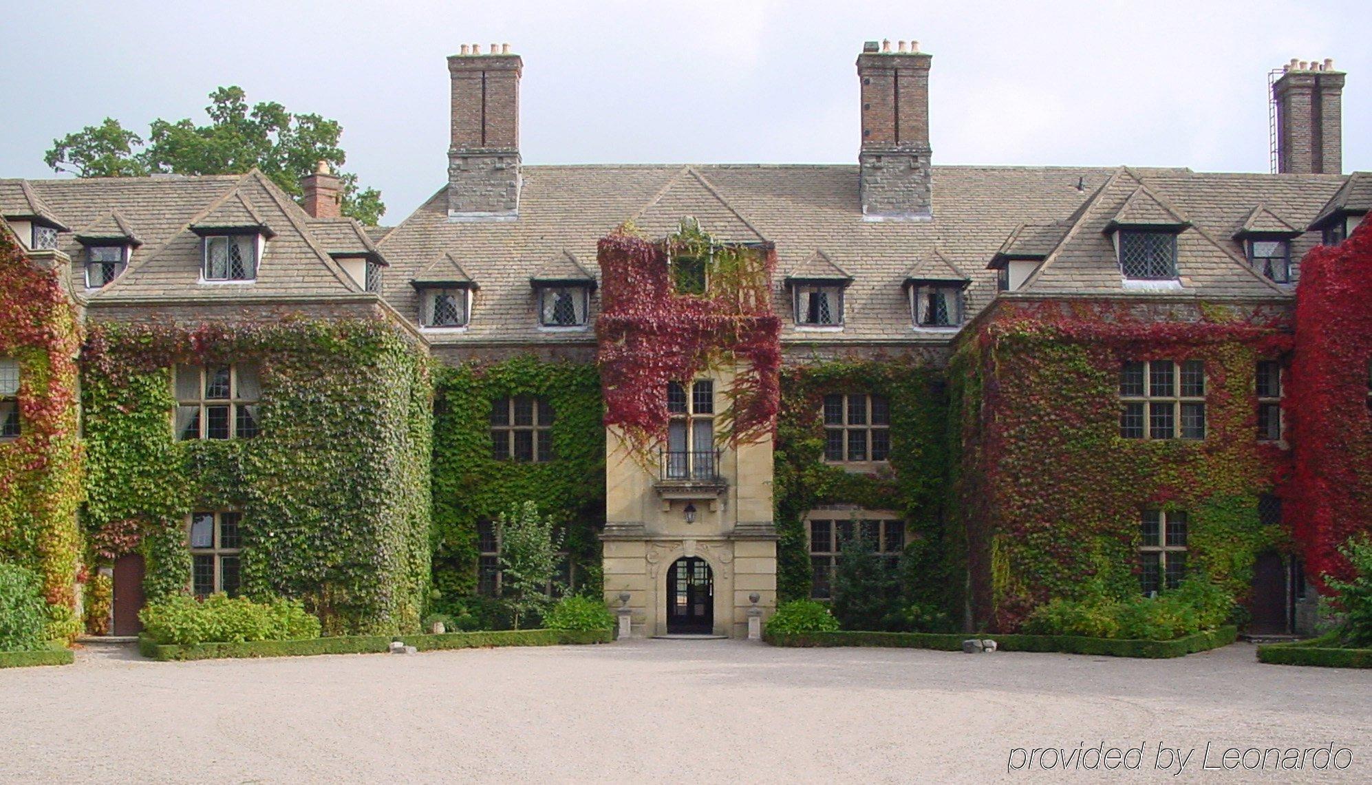 Llangoed Hall Guest House Bronllys Bagian luar foto