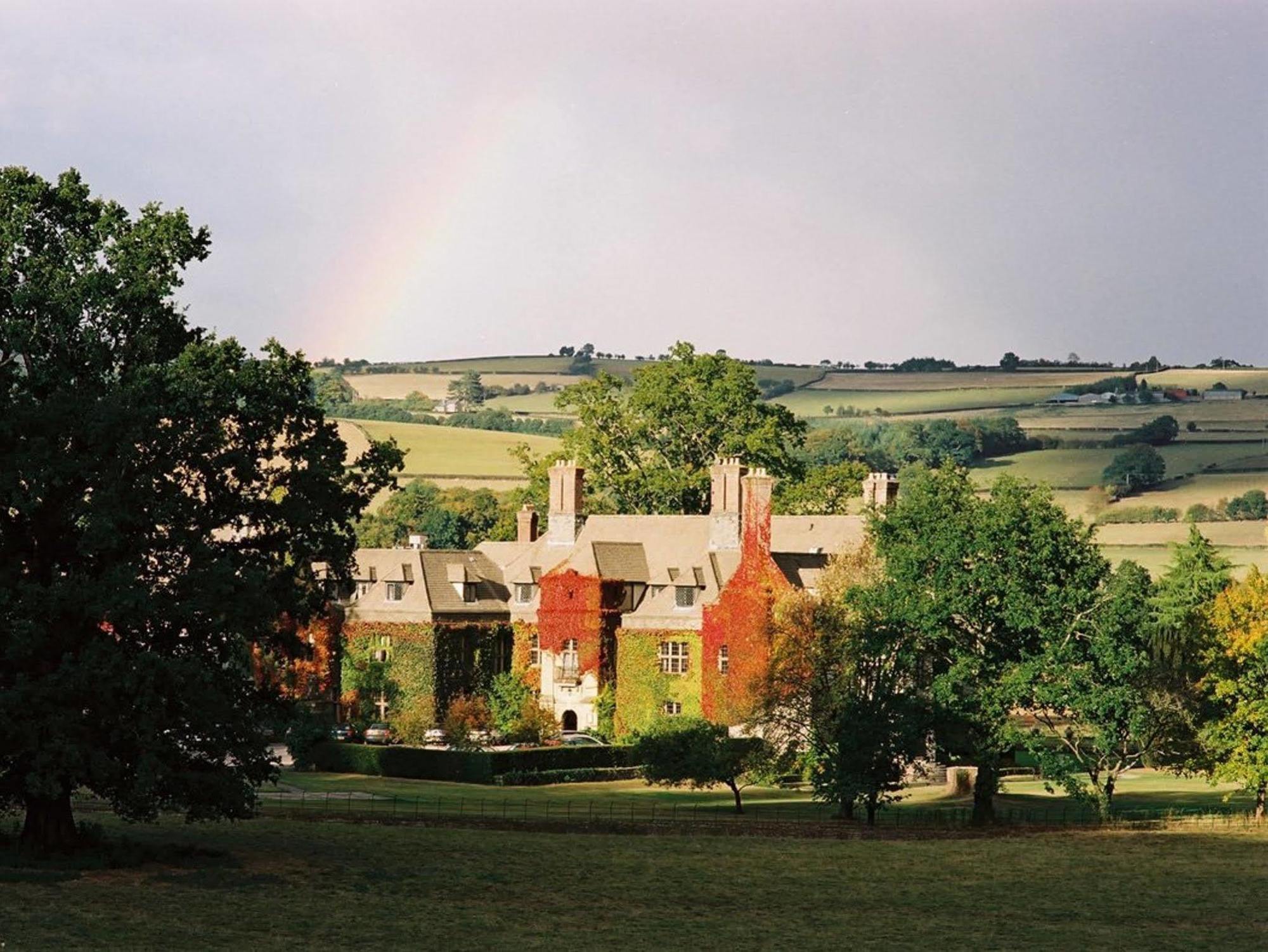 Llangoed Hall Guest House Bronllys Bagian luar foto